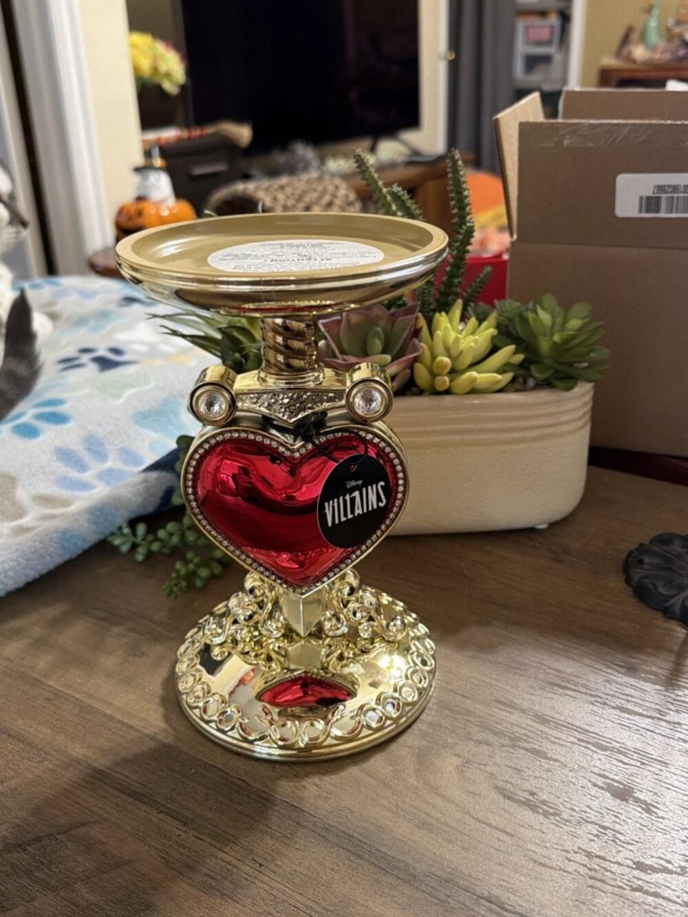 Bath & Body Works Evil Queen Pierced Heart Pedestal 3 Wick Candle Holder - Picture 3 of 6
